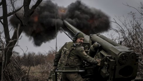 ПАКАО ЗА УКРАЈИНЦЕ У КУРАХОВУ: Једини начин да их снабдеју је под ватром руске војске