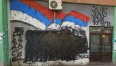 KURITJEVI EKSTREMISTI PONOVO DIVLJAJU: Uništili mural heroja sa Košara u Kosovskoj Mitrovici