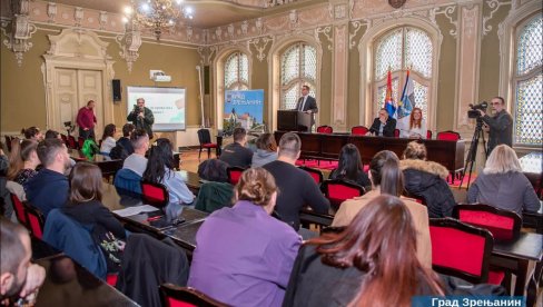 ЛАКШЕ ДО ПРВЕ НЕКРЕТНИНЕ: У Зрењанину представљен пројекат Министарства за бригу о породици   