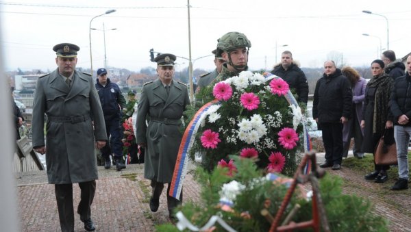 ВЕНЦИ НАШИМ И СОВЈЕТСКИМ БОРЦИМА: Осам деценија од ослобођења Краљева у Другом светском рату