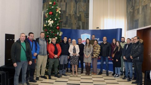 РАДОВЕ ЋЕ ДА ИЗВОДИ 17 ФИРМИ: Потписани уговори са предузећима ангажованим за енергетску санацију кућа и станова у Смедереву