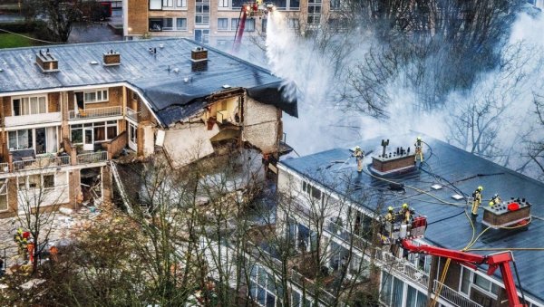 ХОРОР У ХАГУ: Најмање 20 људи заробљено под рушевинама, снажна експлозија уништила зграду