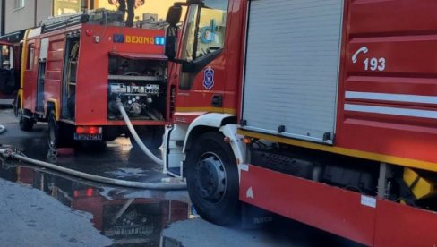 BEBE SE NAGUTALE DIMA, DEVOJKA SKOČILA SA SPRATA: Više povrećenih u požaru u Surčinu tokom noći