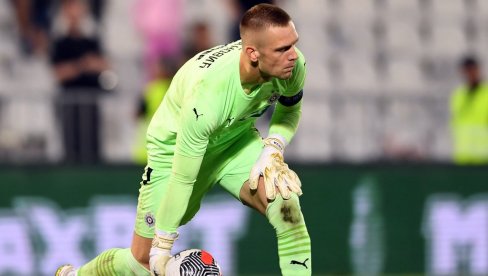 КРАЈ СЕЗОНЕ ЗА ЈОВАНОВИЋА: Бивши капитен Партизана због повреде ван терена