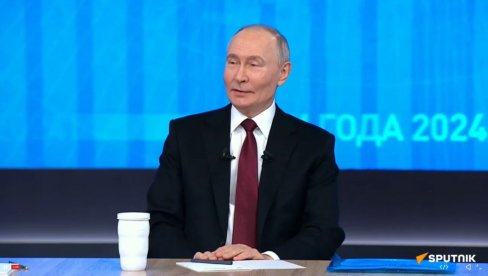 PUTIN ZAPEO OBRAĆANJE NA GODIŠNJOJ KONFERENCIJI: Za direktnu liniju sa ruskim predsednikom pristiglo više od dva miliona pitanja (VIDEO)