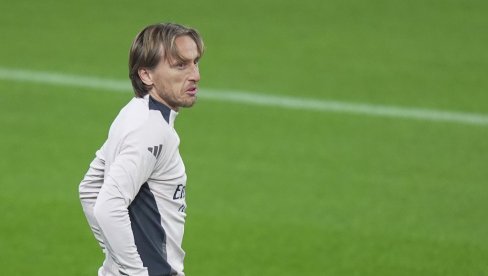DOVEDITE MI LUKU MODRIĆA! Mesi zahteva od Bekama da iskusni Hrvat pojača Inter iz Majamija