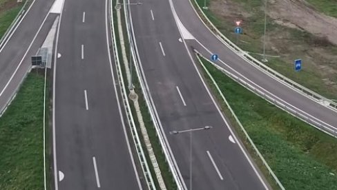 СРБИЈА НЕЋЕ ДА СТАНЕ: Вучић најавио када ће бити отворен ауто-пут до Пожеге