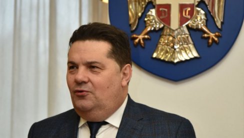 СТЕВАНДИЋ ПОСЛАО МОЋНУ ПОРУКУ: Какав то човек хоће на Видовдан да пуца на своју полицију и руши своје тргове? (ВИДЕО)ВИДО