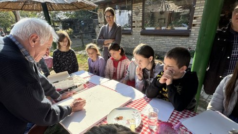 НАСЛЕЂЕ БРАНИ ОД ПЛАГИЈАТА: Јан Гложик чува традицију чувене школе наивног сликарства из Ковачице