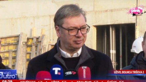 VUČIĆ: Zdravstvenim radnicima i dodatno povećanje plata, osim januarskog od osam odsto