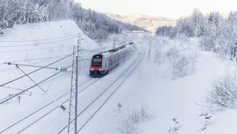 OKO 100 LJUDI EVAKUISANO IZ VOZA U NORVEŠKOJ: Satima bili bez grejanja