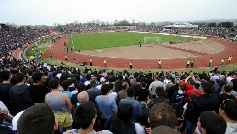 TRANSFER KAKAV SRBIJA NE PAMTI! Radnički iz Kragujevca hoće fudbalera Kristal Palasa