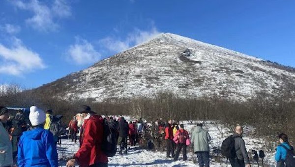СВЕ СПРЕМНО ЗА БОЖИЋНИ УСПОН НА РТАЊ: Параћински планинари не пропуштају ову акцију