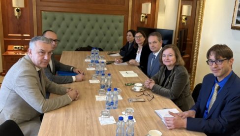 PREDOČILI NASILJE: Delegacija Srpske liste sastala sa danas sa šeficom delagcije evropske posmatračke misije Natali Loazom