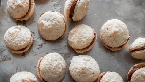 RECEPT ZA ČUVENE PADOBRANCE: Slatkiš koji je obeležio svačije detinjstvo