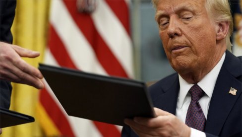 KAUBOJSKA AMERIKA POLUDELA DO KRAJA: Tramp vrši pritisak na koga stigne