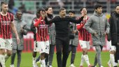 NAVIJAČI U ŠOKU, NE MOGU DA DOĐU SEBI! Milan predstavio nove dresove (FOTO) NAVIJAČI U ŠOKU, NE MOGU DA DOĐU SEBI! Milan predstavio nove dresove (FOTO)