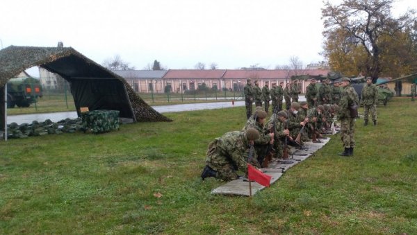 КАСАРНА У ПОЖАРЕВЦУ: У току специјалистичка обука војника децембарске класе