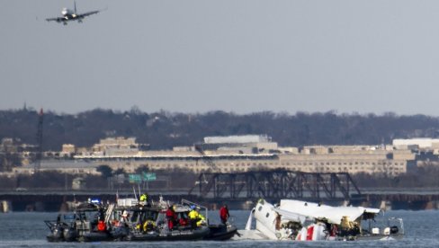 PRONAĐENO TELO RUSKOG KLIZAČA NAUMOVA: Više od 60 stradalih u sudaru aviona i američkog vojnog helikoptera