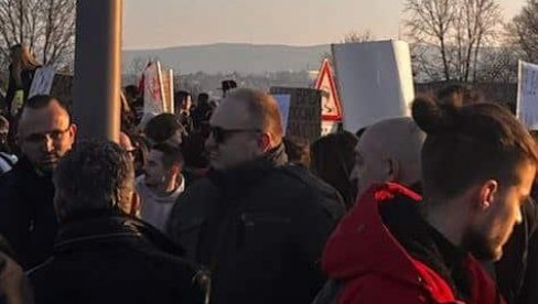 STUDENTI, STIŽU VAM PRAVI ORGANIZATORI PROTESTA! Kao što su Đilas i PROglas najavili: OD SADA ONI PREUZIMAJU!