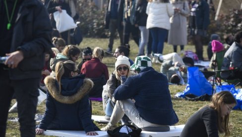 HAOS MEĐU OTIMAČIMA PROTESTA SE NASTAVLJA: SviĆe se javno uvlači studentima nakon što su ih otkačili