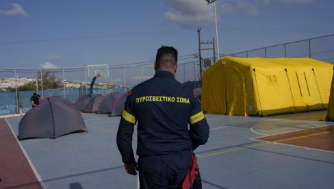 POGLEDAJTE: ZEMLJOTRES UNIŠTIO BISER MEDITERANA: Nestala jednu od najpoznatijih plaža na Santoriniju (VIDEO)