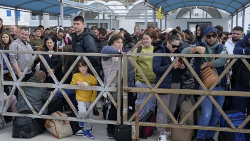 EGZODUS SA SANTORINIJA: Dramatična situacija na grčkom ostrvu usled potresa tla