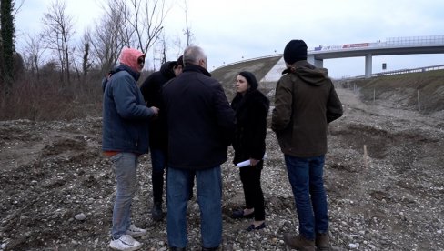 DA OLUJE I POPLAVE NE BUDU PROBLEM: Gradonačelnica Loznice razgovarala sa meštanima Jelava