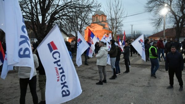 ПОГЛЕДАЈТЕ Дирљив видео са митинга Српске листе у Доњој Гуштерици (ВИДЕО)