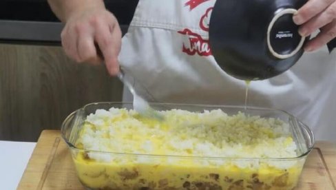 MUSAKA SA PILETINOM I PIRINČEM: Malo drugačiji recept, ali jednako ukusan (VIDEO)