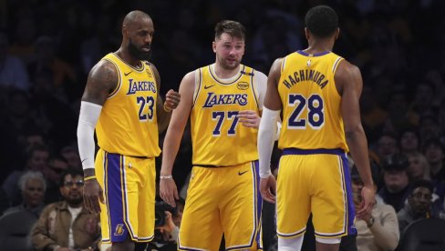 РОКЕТСИ СУ ИЗГУБИЛИ ОД ДВЕ НАЈСЛАБИЈЕ ЕКИПЕ: Лејкерсима тешко иде без Дончића