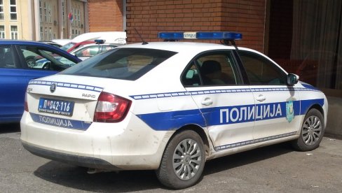 СТРАВИЧНЕ ПОГИБИЈА МОТОЦИКЛИСТЕ У БАТАЈНИЦИ: Судар мотоцикла и аутомобила