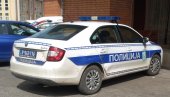 STRAVIČNE POGIBIJA MOTOCIKLISTE U BATAJNICI: Sudar motocikla i automobila