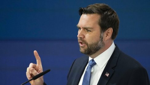 ЏЕЈ ДИ ВЕНС ПОНОВО МЕТА НАПАДА: Протестанти окупирали Дизниленд док је на одмору са породицом (ВИДЕО)