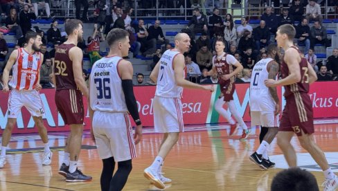 ZVEZDA ĆE SE BORITI ZA ŽUĆKOVU LEVICU: Crveno-beli pobeidli FMP za finale Kupa Radivoja Koraća (FOTO/VIDEO)