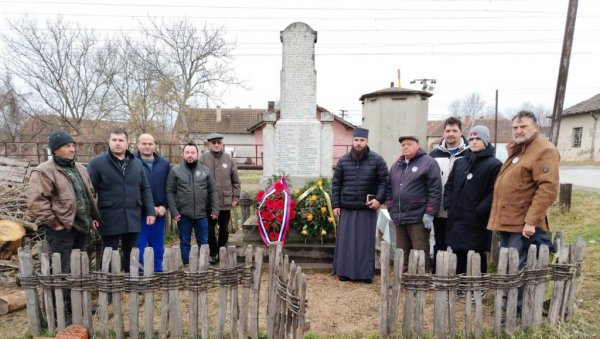 ОД ПОГИБИЈЕ ГЕНЕРАЛА ГОЈКОВИЋА 108 ГОДИНА: Годишњица обележена полагањем венаца на споменик у Дреновцу (ФОТО)