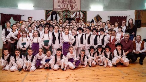 ZORU SUNCE OGREJALO: Tradicionalni godišnji koncert KUD iz Srpskog Itebeja