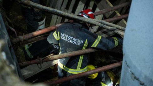 VATRA PROGUTALA DOM PORODICE U NIŠU: Roditelji i četvoro dece povređeno