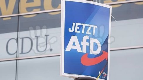 AfD SPREMA MIRAZ ZA MERCA?: Novi kodeks ponašanja nemačkih desnih suverenista otvara put saradnji sa demohrišćanima AfD SPREMA MIRAZ ZA MERCA?: Novi kodeks ponašanja nemačkih desnih suverenista otvara put saradnji sa demohrišćanima