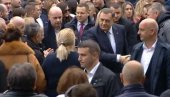 DODIK OSUĐEN, LUKIĆ OSLOBOĐEN: Banjaluka na nogama - predsednik RS stigao na miting ispred Narodne skupštine