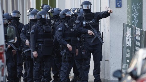 ИНЦИДЕНТ У НЕМАЧКОЈ: Више људи повређено након пуцњаве на градском тргу ИНЦИДЕНТ У НЕМАЧКОЈ: Више људи повређено након пуцњаве на градском тргу