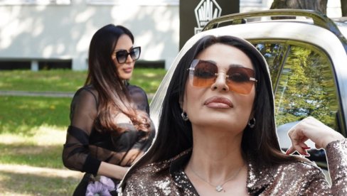 CECA NEĆE OSTATI RAVNODUŠNA KAD VIDI ŠTA JE MAHRINA URADILA: Mlada pevačica sve iznenadila, čeka se njena reakcija