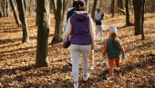 ГУБЕ 76.000 ЕВРА: Зарада мајки у Енглеској драстично опада после порођаја, плате у просеку ниже за 42%