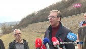 VUČIĆ U MAJDANPEKU: Predsednik obilazi turističko domaćinstvo „Zeleni Zaliv“ (VIDEO)