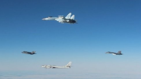 AMERIČKI F-35 I F-16 PRESRELI RUSKE LOVCE I BOMBARDERE IZNAD ALJASKE: Igra moći iznad Arktika se opasno zahuktava!