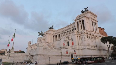 SEKSUALNO OBRAZOVANJE U ŠKOLAMA OSTAJE: Rodne teorije i indoktrinacija ostaju pred vratima ustanova SEKSUALNO OBRAZOVANJE U ŠKOLAMA OSTAJE: Rodne teorije i indoktrinacija ostaju pred vratima ustanova
