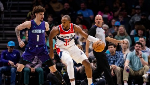 ХАОС НА ПУТУ: НБА звезда у судару, остала без точка на скупоценом аутомобилу (ВИДЕО)