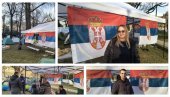 STUDENTI KOJI ŽELE DA STUDIRAJU ISPRED PREDSEDNIŠTVA: Beograđani donose hranu, velika podrška sa svih strana (FOTO/VIDEO)