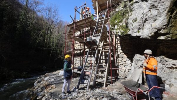 ДО АВГУСТА ЗАВРЕТАК ВОДЕНЕ КУЛЕ: Радови на ужичком Старом граду