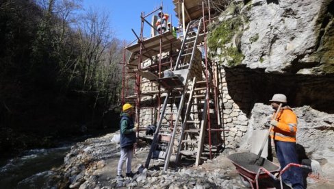 ДО АВГУСТА ЗАВРЕТАК ВОДЕНЕ КУЛЕ: Радови на ужичком Старом граду